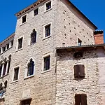 Petrush By Guide Willa