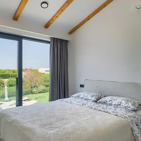 Villa Petrush By Guide Bale