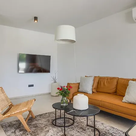 Villa Petrush By Guide Bale