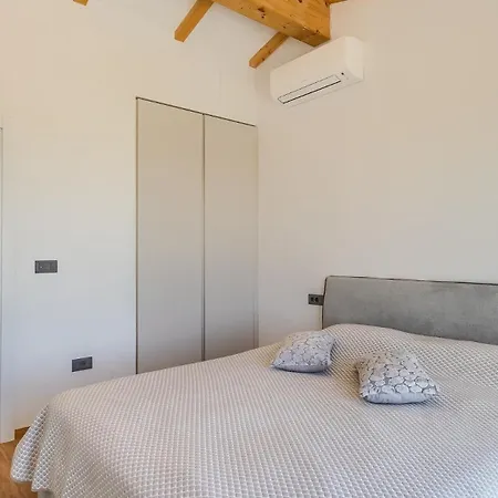 Petrush By Guide Villa *