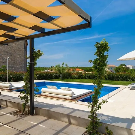 Petrush By Guide ヴィラ