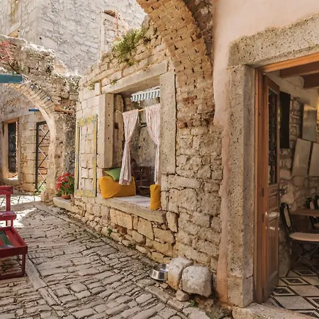 Petrush By Guide Villa *