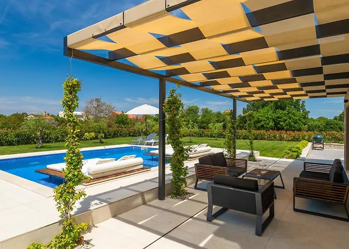 Villa Petrush By Guide