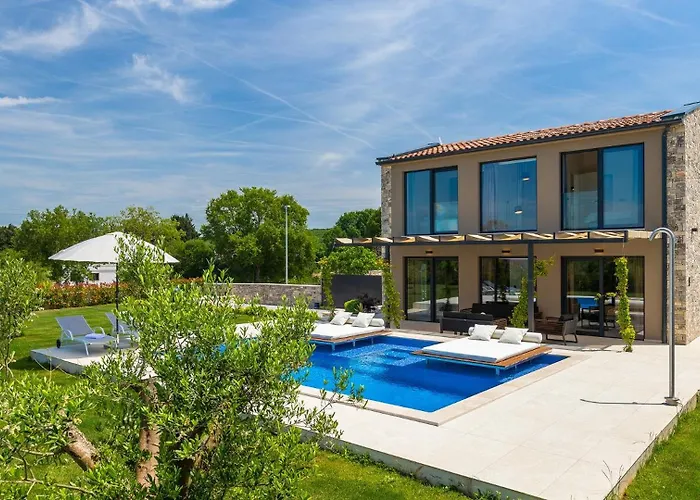 Villa Petrush By Guide