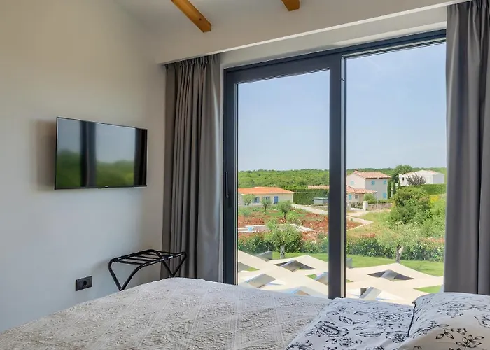Petrush By Guide Villa *