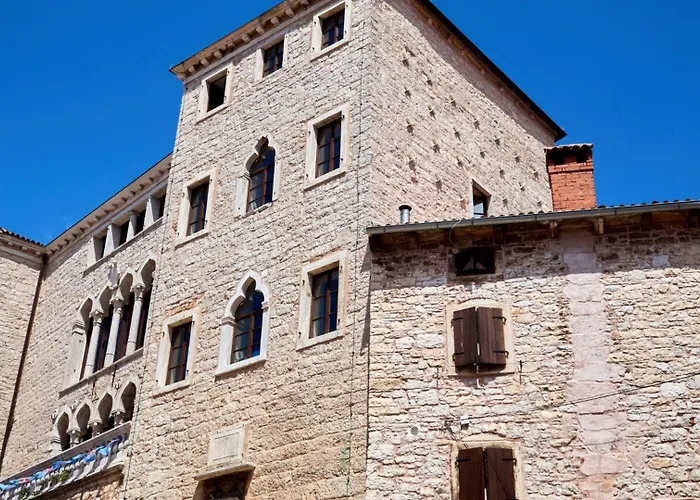 Petrush By Guide Villa
