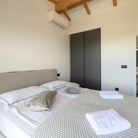 Villa Petrush By Guide *