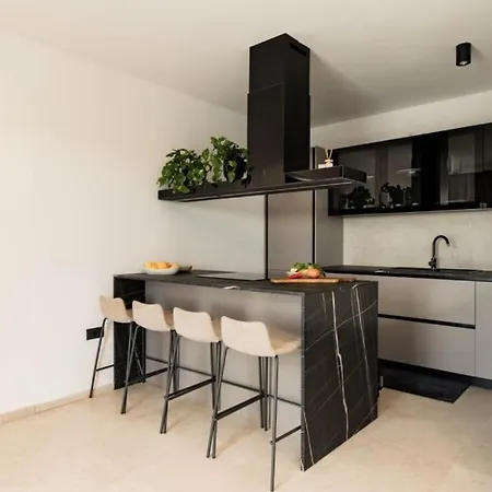 Villa Petrush By Guide