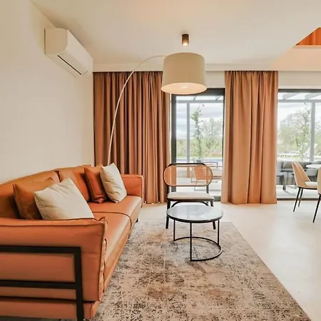 Petrush By Guide Villa *