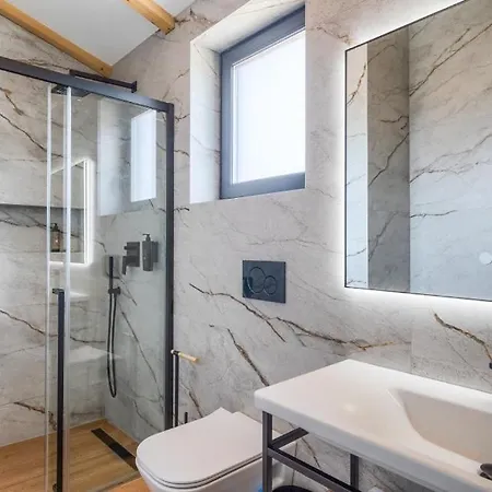 Petrush By Guide Villa *