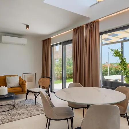 Petrush By Guide Villa Bale