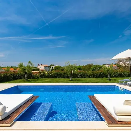 Villa Petrush By Guide Bale