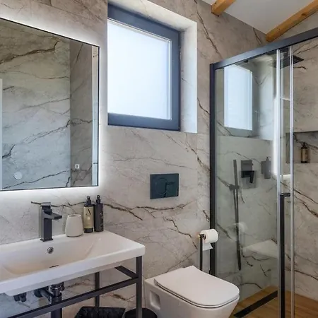 Petrush By Guide Bale