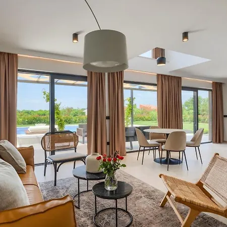 Villa Petrush By Guide Bale