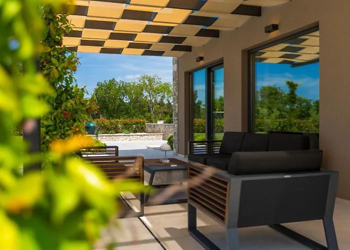 Villa Petrush By Guide *