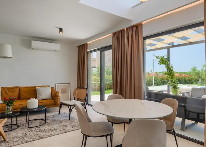 Petrush By Guide Villa Bale