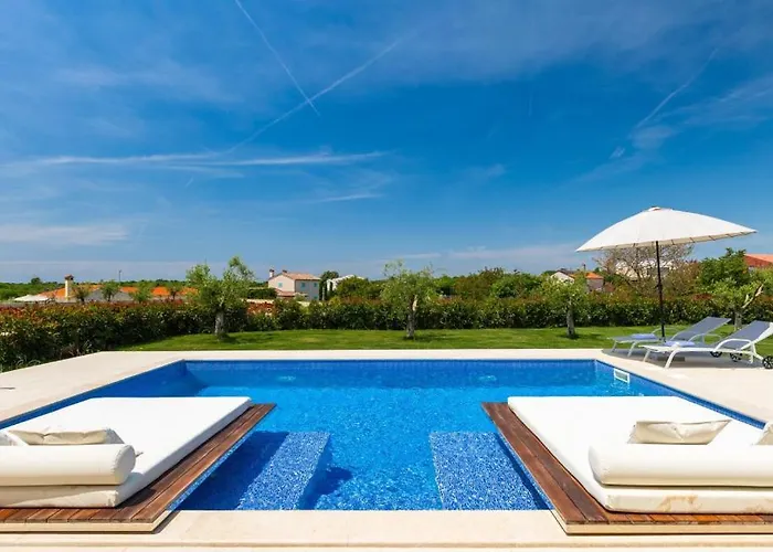 Villa Petrush By Guide Bale