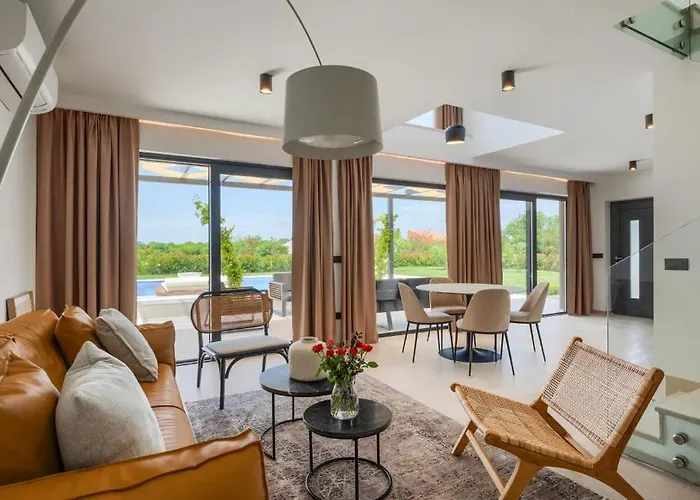 Villa Petrush By Guide Bale